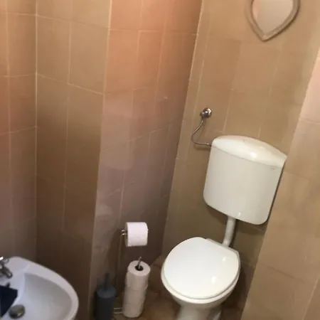 Minimal Luxury Apartment-free Parking דירה