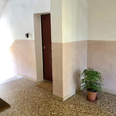 Minimal Luxury Apartment-free Parking *